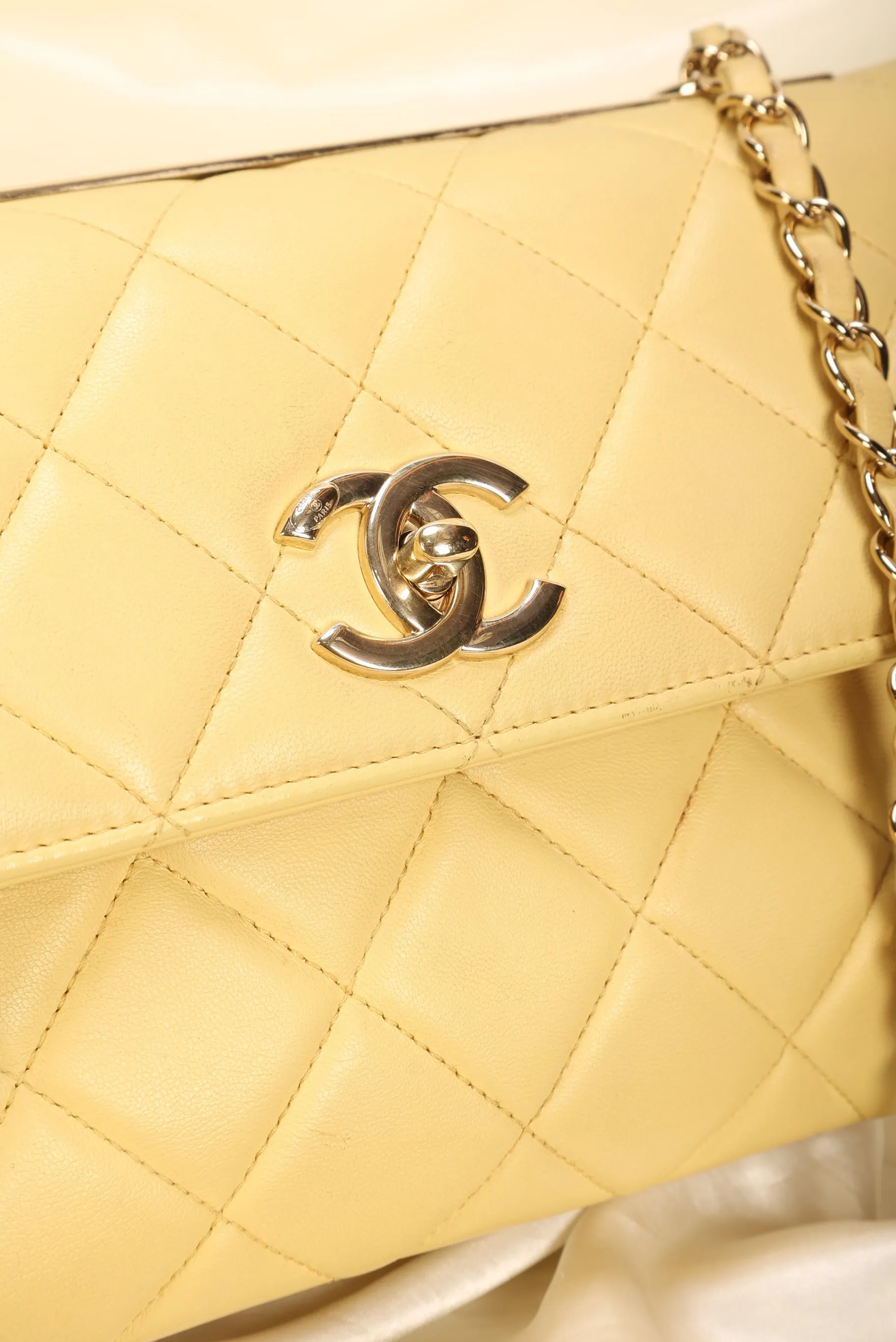 Chanel 2019 Lambskin Trendy Pochette