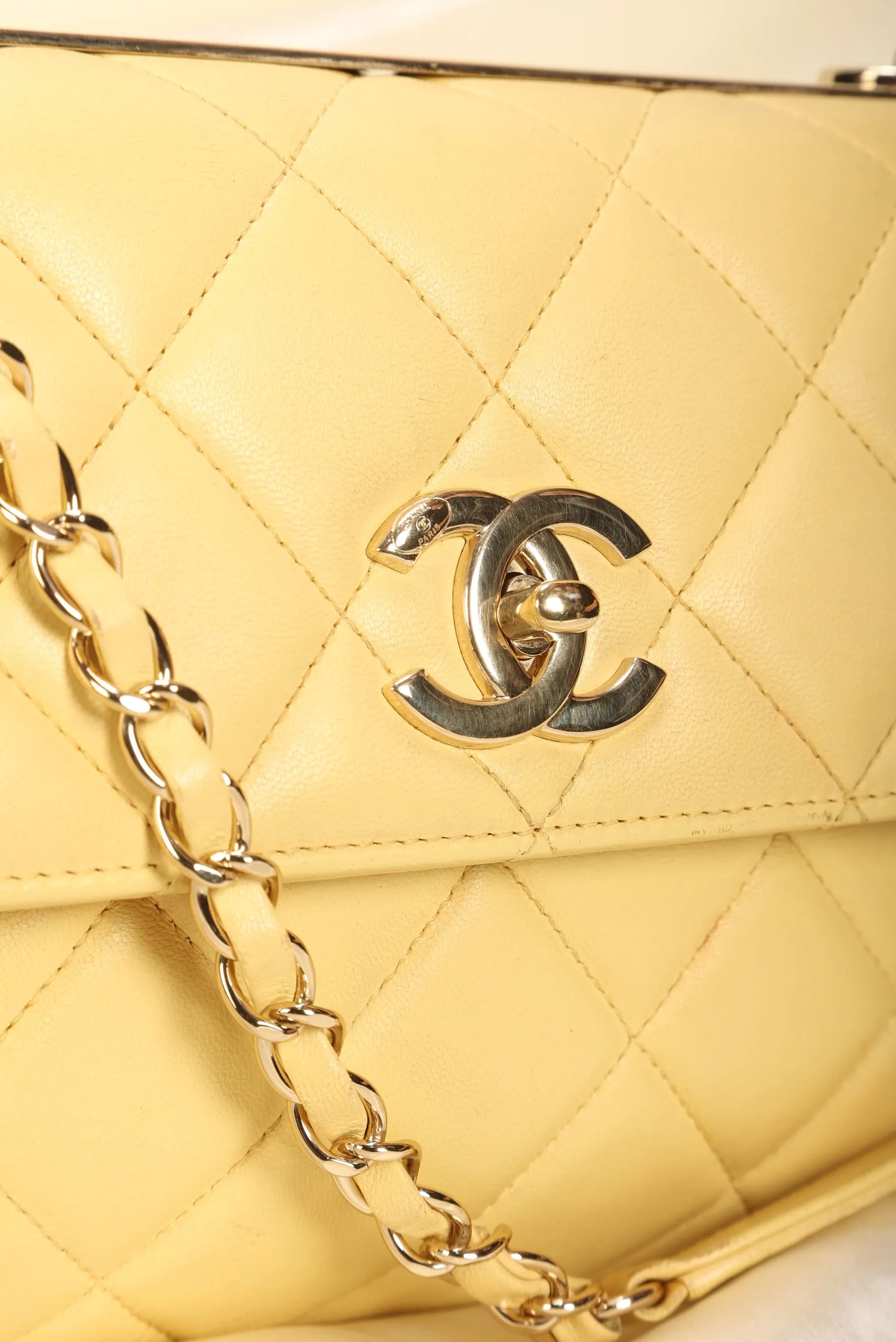 Chanel 2019 Lambskin Trendy Pochette