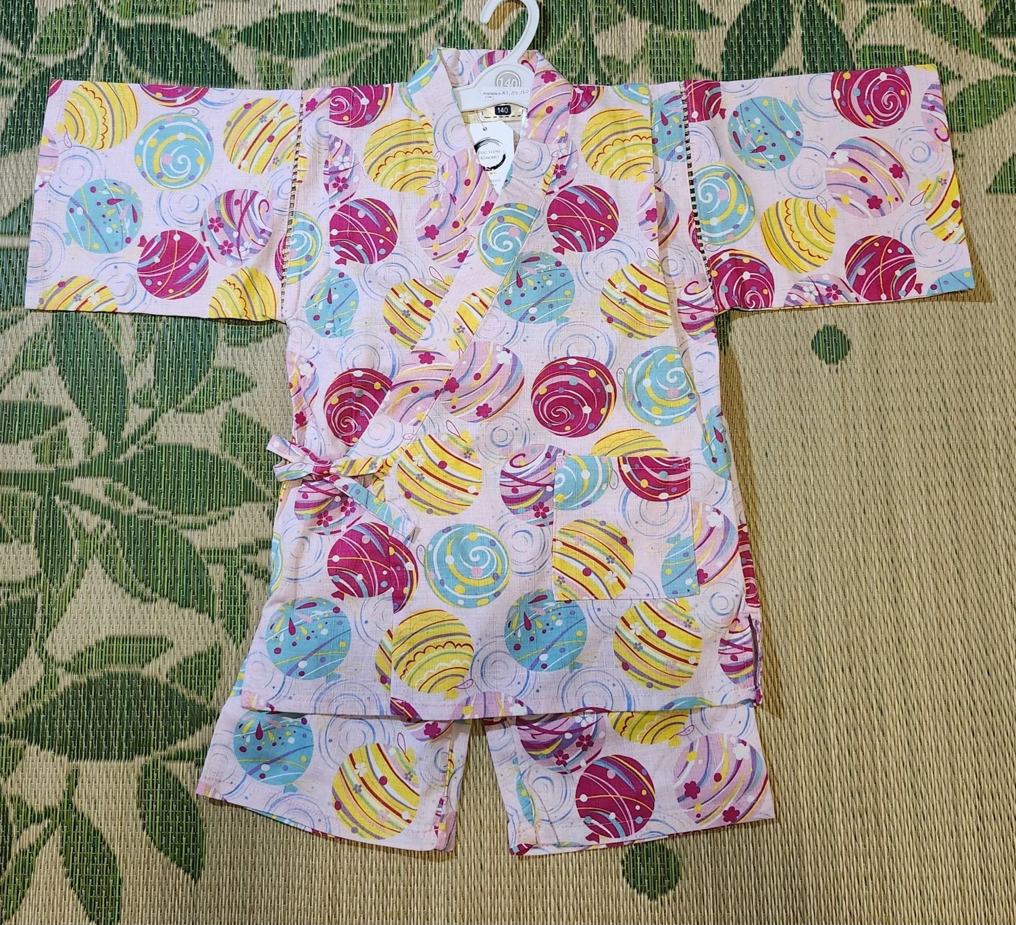 Girls 2pc Jinbei - Yoyo patterns