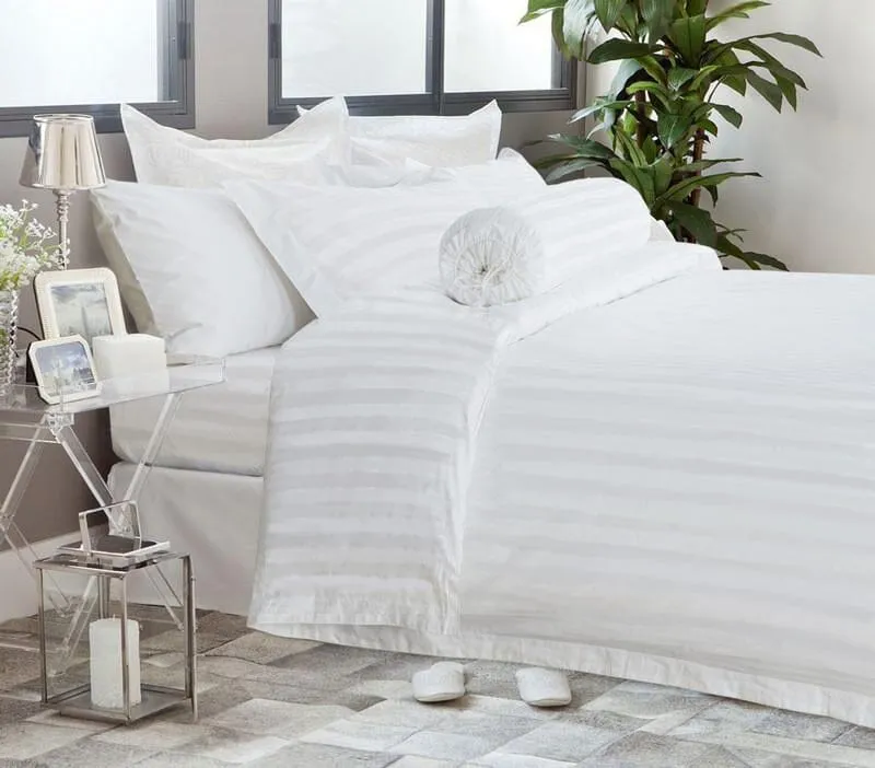 Hotelier Prestigio -  White Sateen Stripe Bundle Bed Set