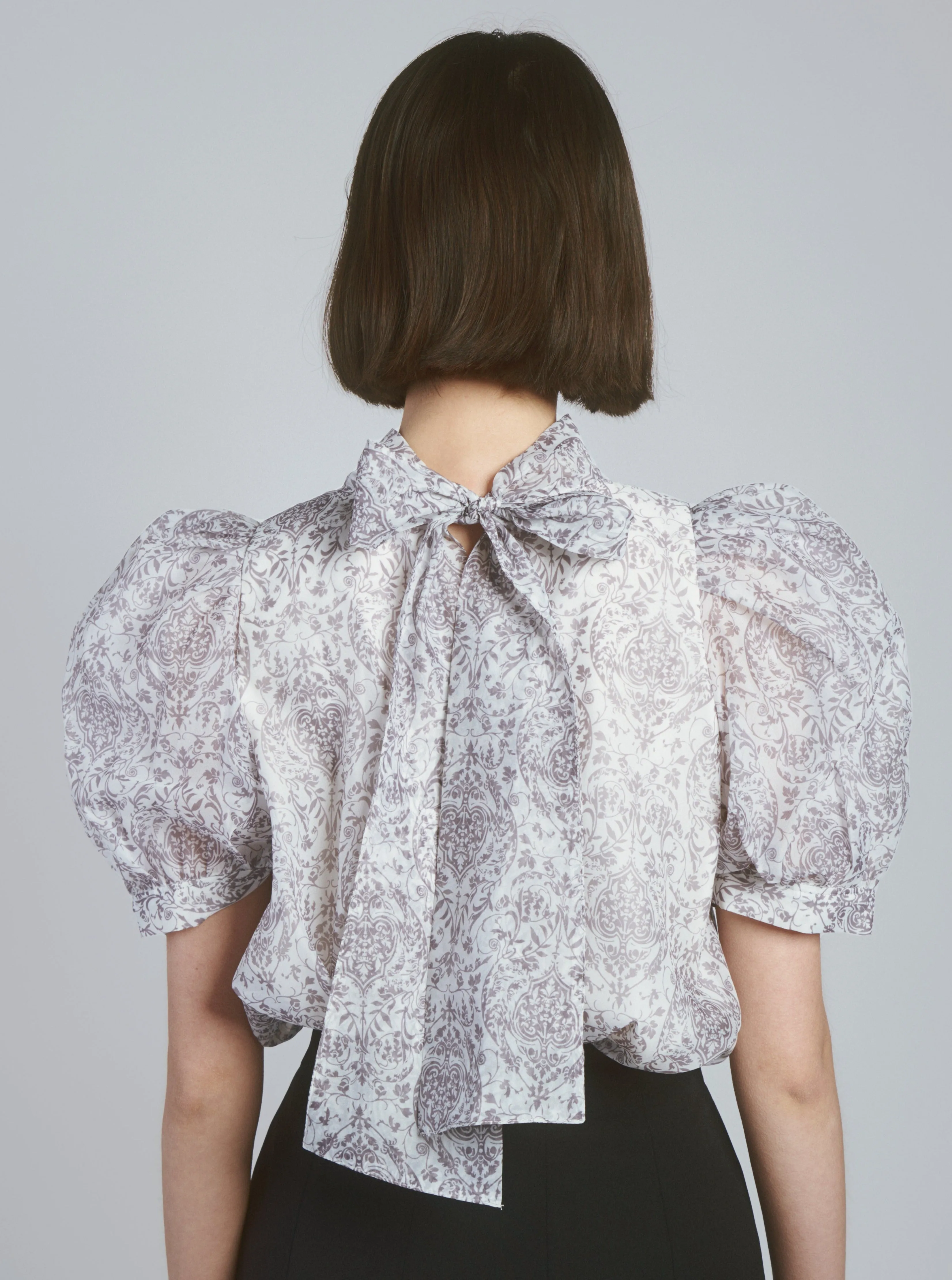 Print Organza Puff Sleeve Turtle Neck Blouse