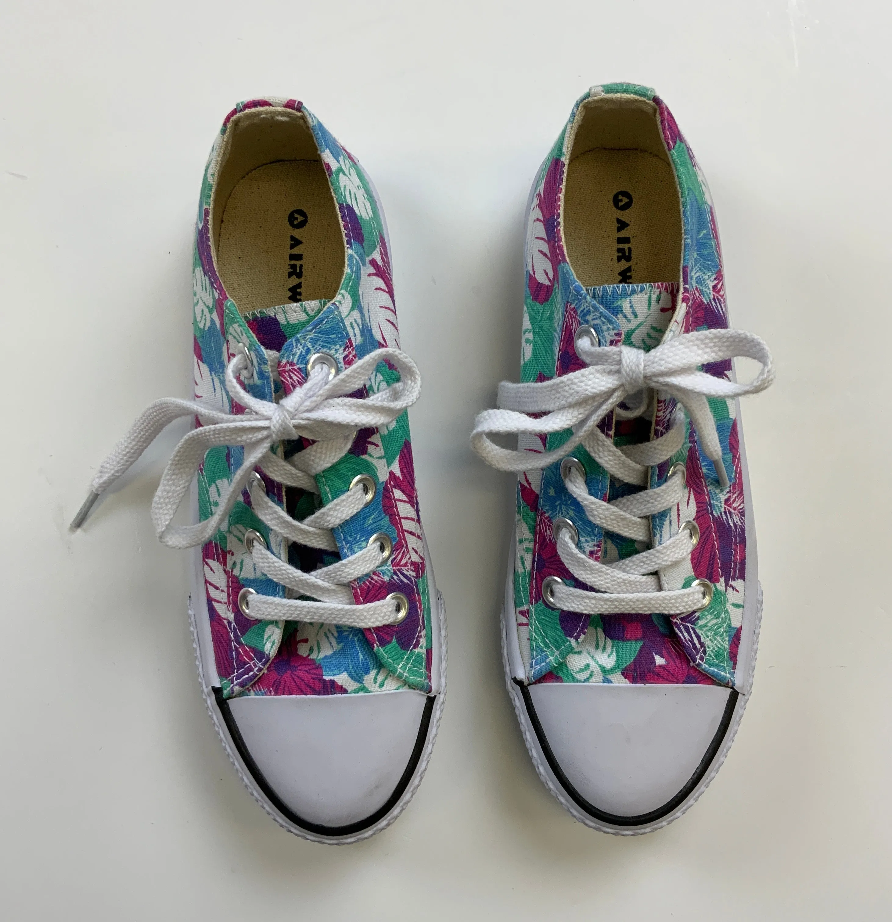 Shoes Sneakers By Airwalk In Multi-colored, Size: 7