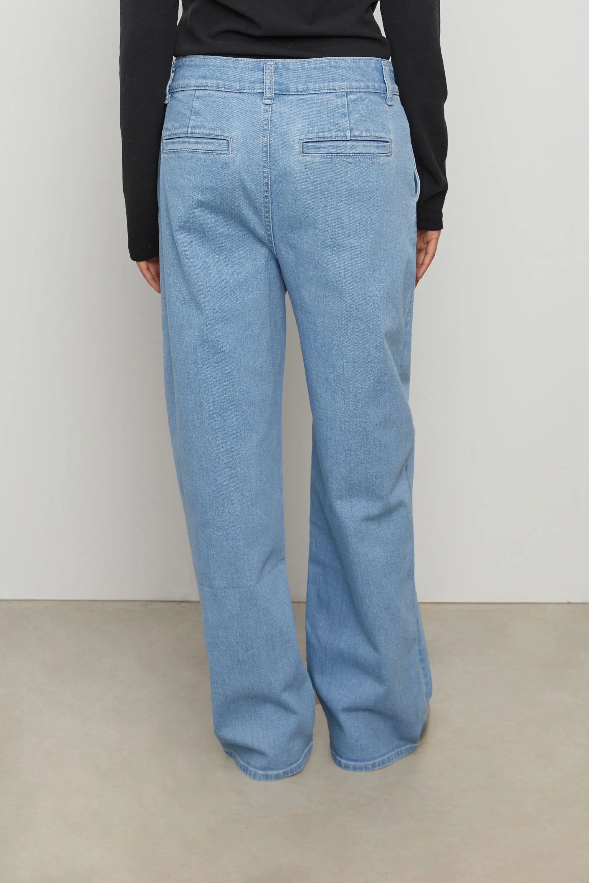 STRAIGHT LEG JEAN WITH PLEATS